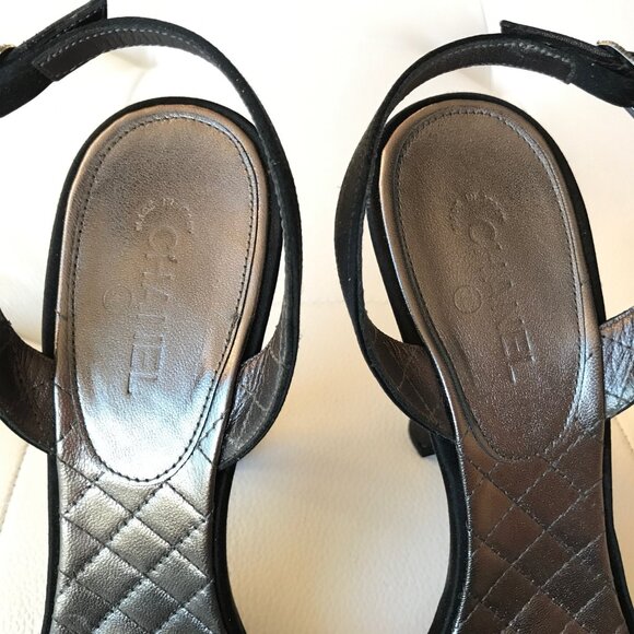 CHANEL BLACK SATIN SLINGBACKS CC LOGO CAMELLIA PETALS 38.5 CHAIN STRASS WEDDING - Picture 9 of 16